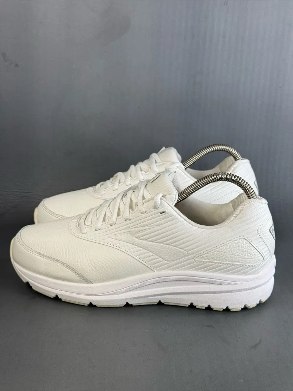 Brooks Addiction Walker 2 walking athletic sneaker shoes womens size 9